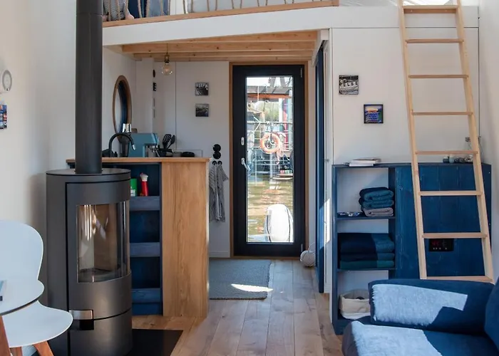 Undine - Wunderschoenes Tiny Hausboot Hotel na wodzie *