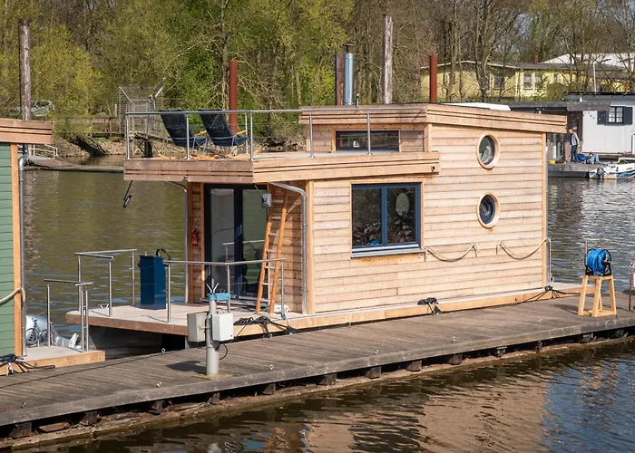 Undine - Wunderschoenes Tiny Hausboot Hotel na wodzie